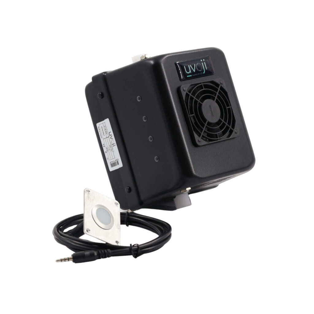 Oji Camp 8L/min avec boîtier de commande déporté pour installation en van